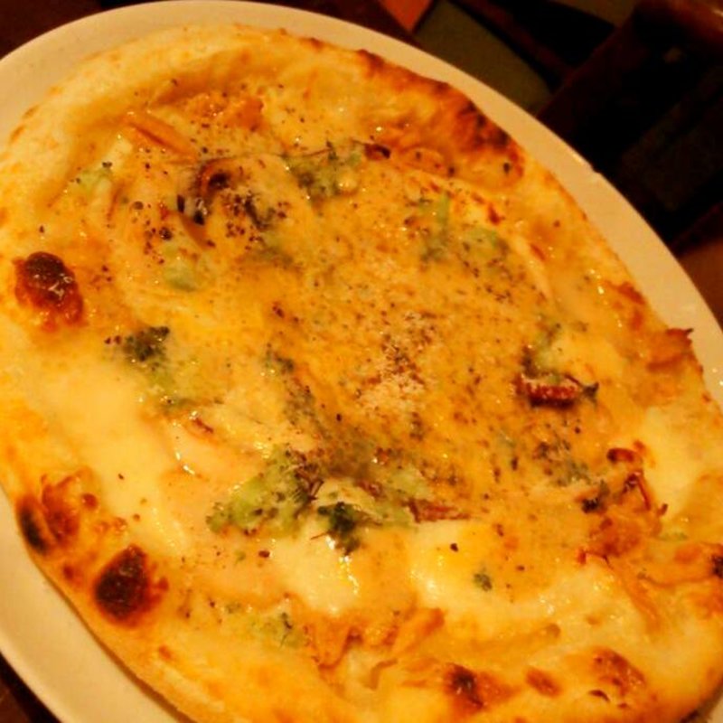 シーフードピザ(マンザーナ （Manzana）)