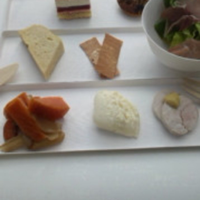 GINZA Box(ベージュ アラン・デュカス)