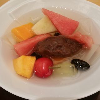 フルーツあんみつ(日本料理 山里)