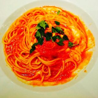 前菜盛り合わせ＋トマト バジル モッツァレラチーズのスパゲッティー(ヴィヴィ ヴェルデ （vivi verde）)