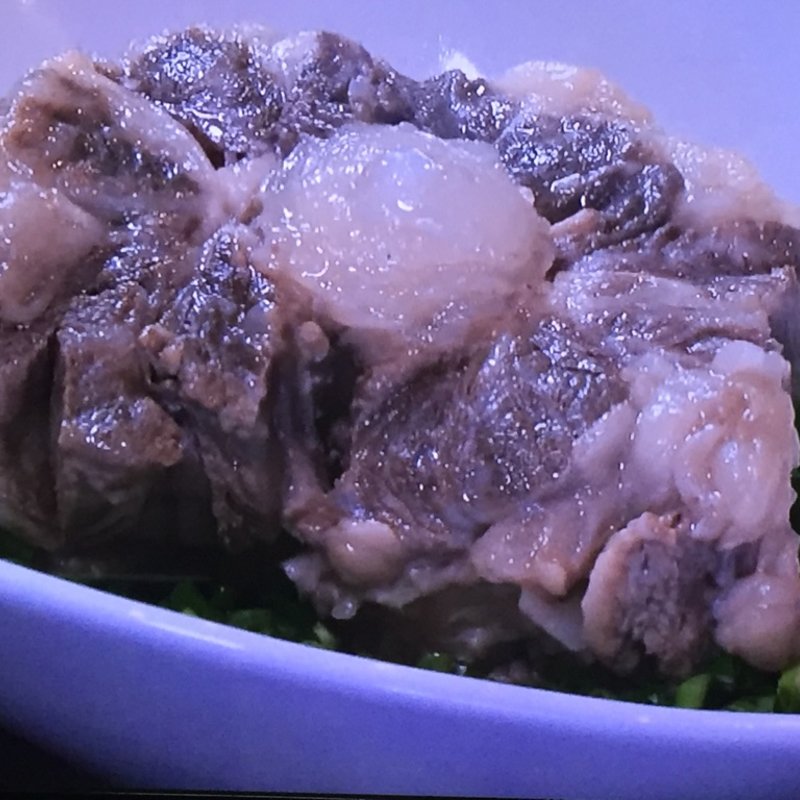 牛テール蒸し(焼肉ホルモン・牛テール料理　あにき )