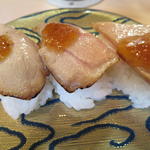 炙りカマトロ三貫(廻転寿司 海鮮)