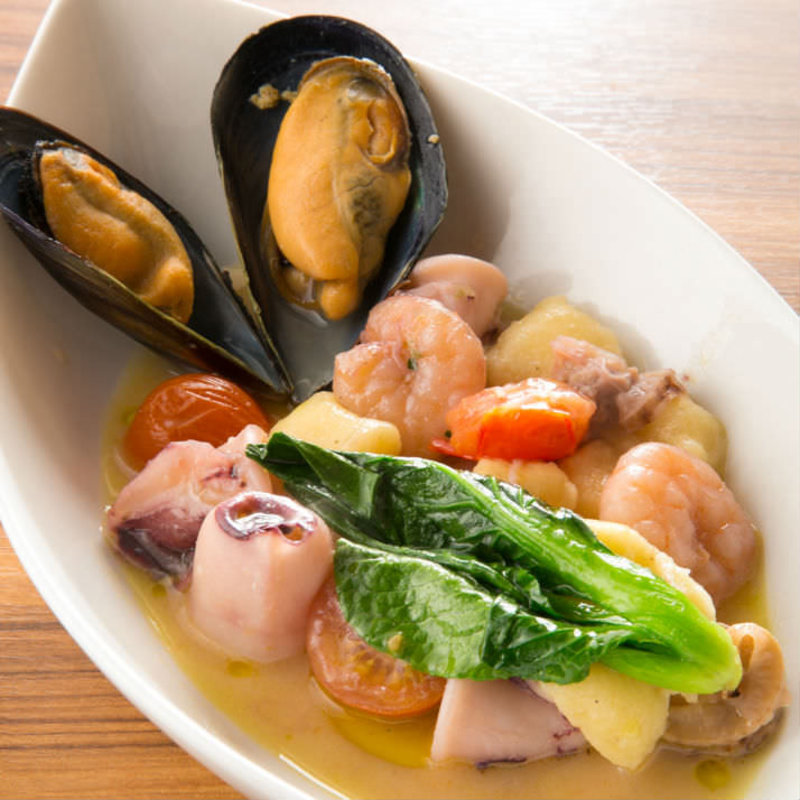 じゃが芋のニョッキ　海の幸ソース(カンティーナ イル グッフォ)