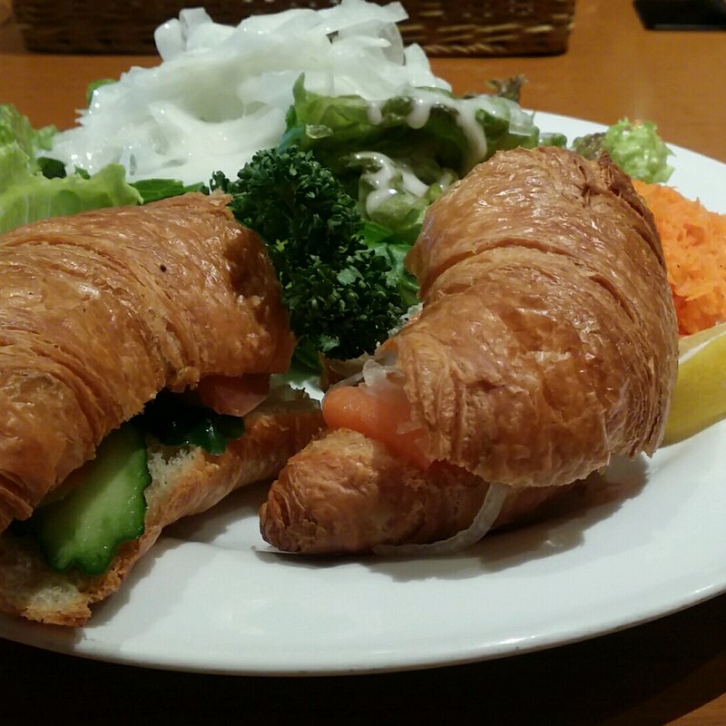 クロワッサンサンドイッチ(カフェ・デザールピコ)