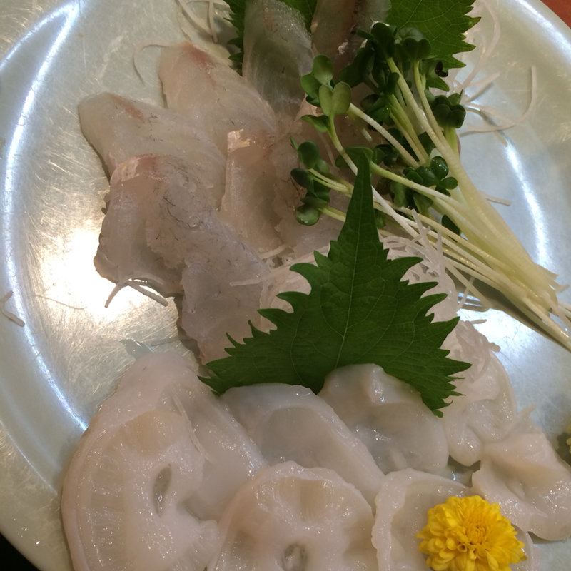 コチ&生ダコ刺身(居酒屋すし谷)