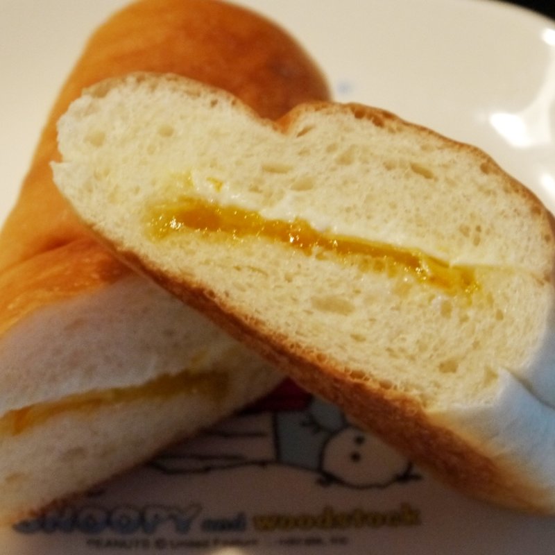 コッペパン（ヨーグルト・オレンジジャム）(パンドクルー)