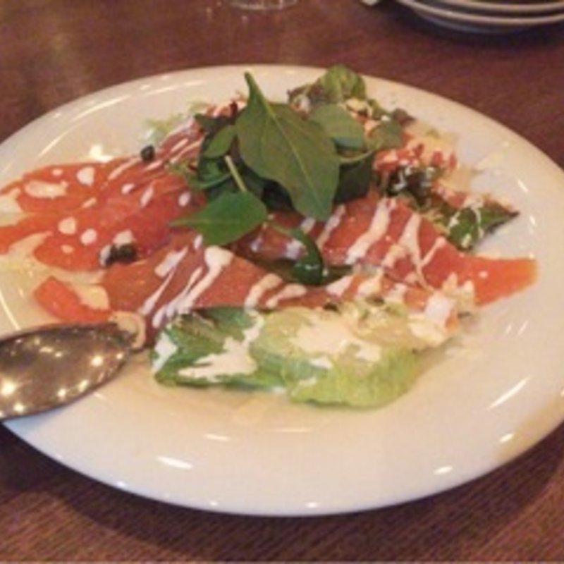 スモークサーモンのサラダ(トラットリアチッチョ （Trattoria Ciccio）)