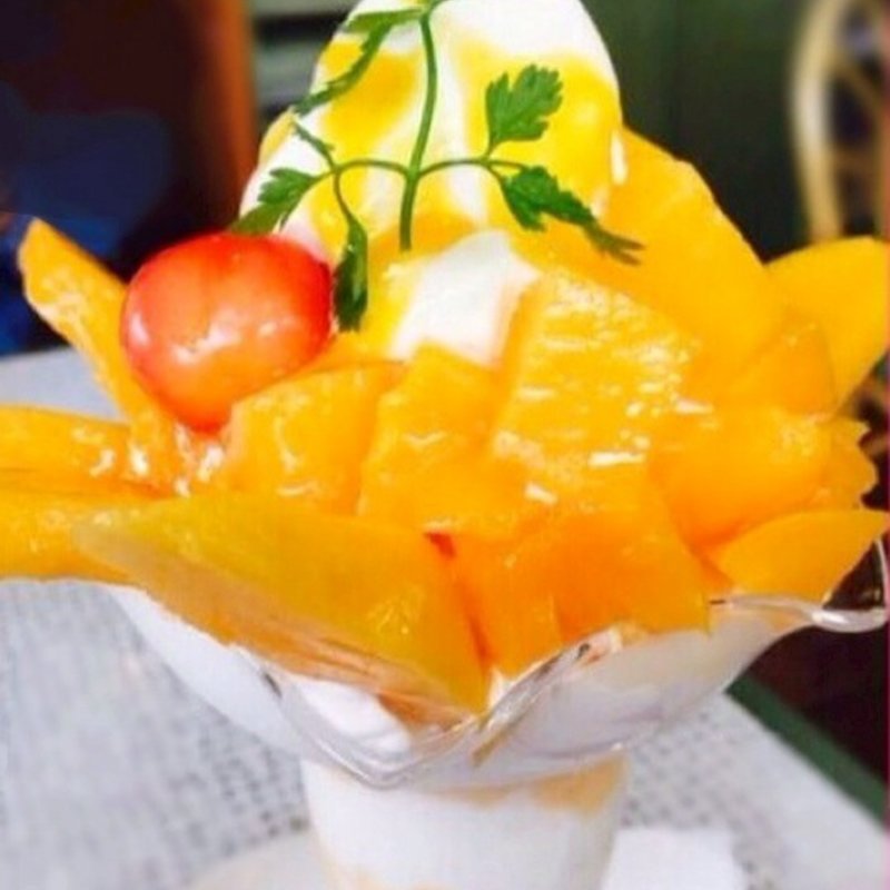 マンゴーパフェ(フルーツアイランド百果園)