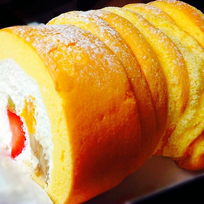 端っこロール(パティスリーモンシェール 堂島本店)