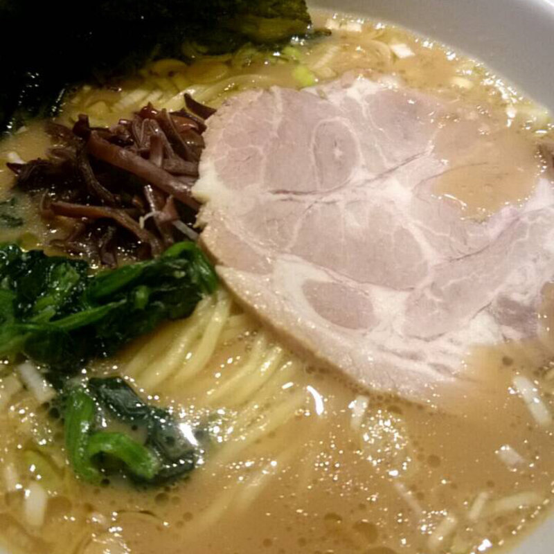 ラーメン(横浜家 西口店 )