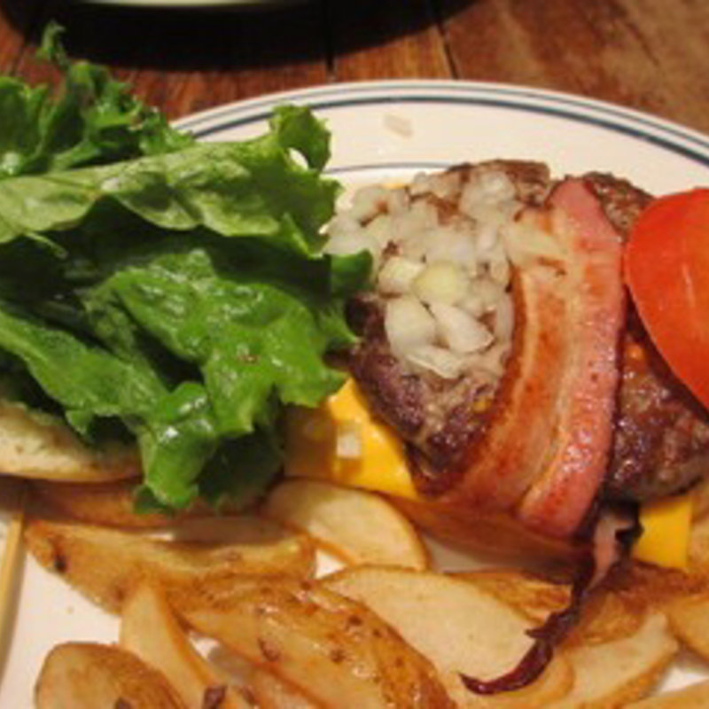 スモーキーベーコンチーズバーガー(ヴィレッジヴァンガードダイナー ルミネ横浜)