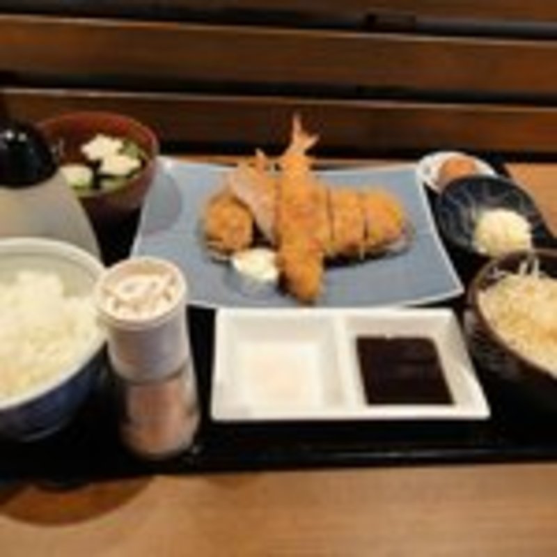 豊かランチ(とんかつ 豊か)