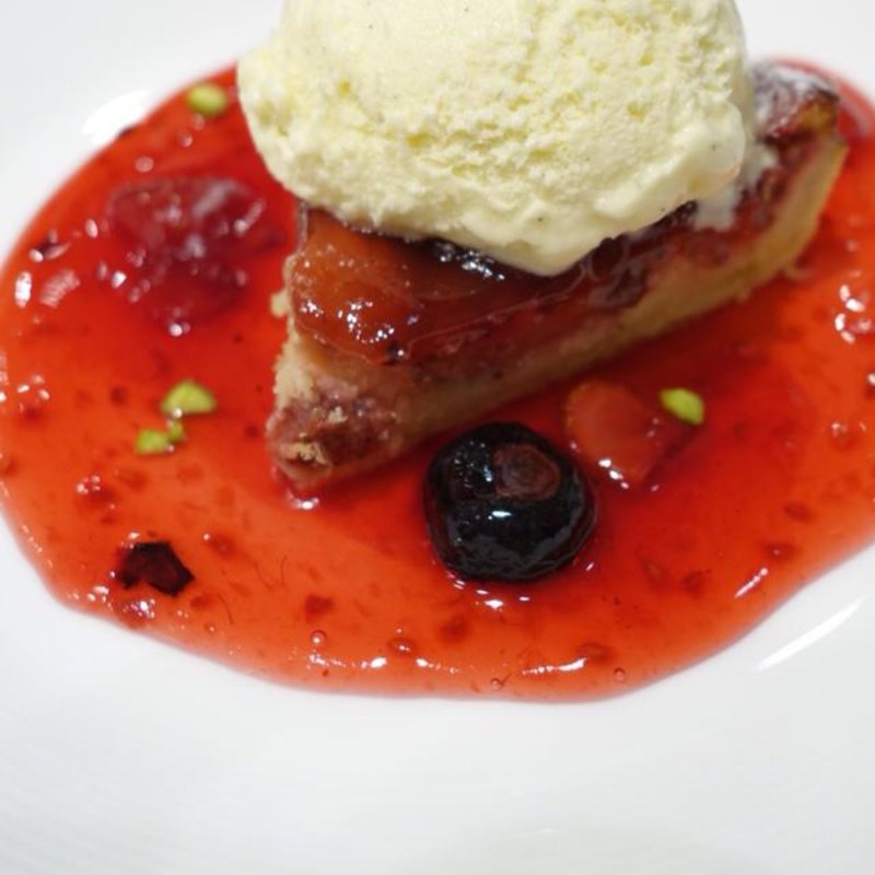 鮮やかいちごのパイ(ヨックモック 日本橋三越本店)