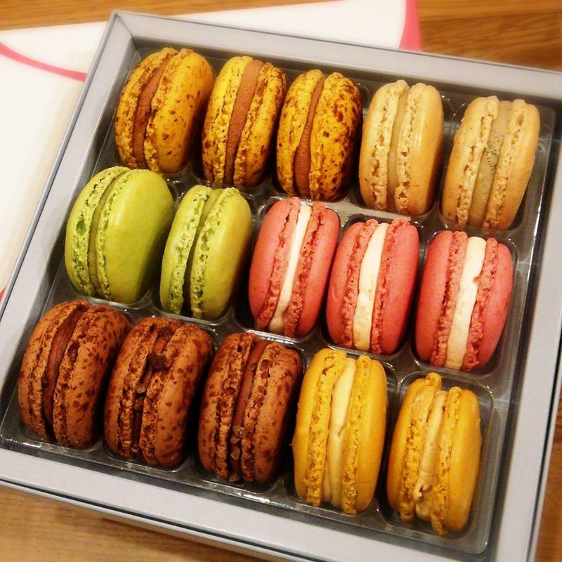 マカロン15個詰合わせ(ピエールエルメ)