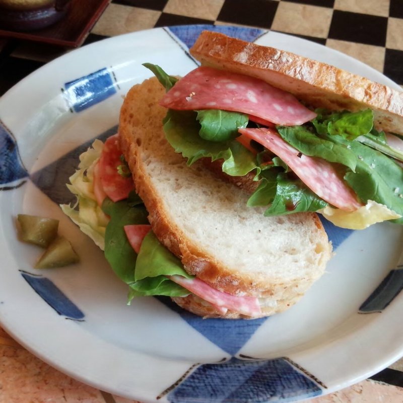 ルッコラとハムのサンドイッチ(ランチセット)(ピエス・ドゥ・ミュゼ)