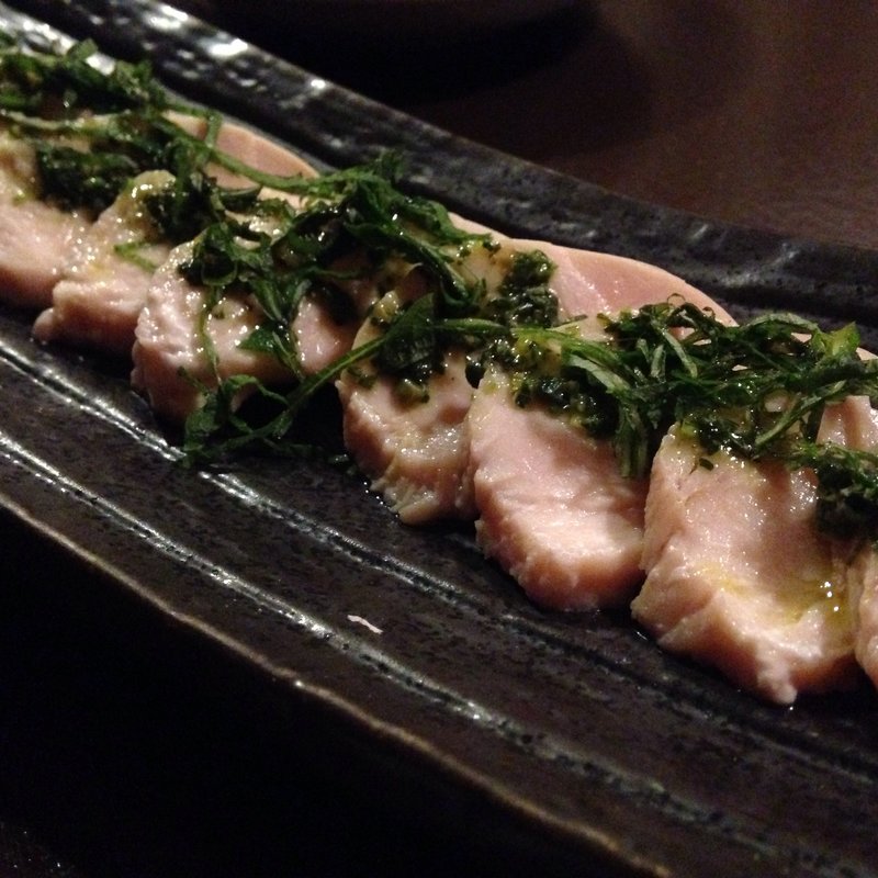 鶏肉タタキ(Yakitori shop KAFU （カフゥ）)