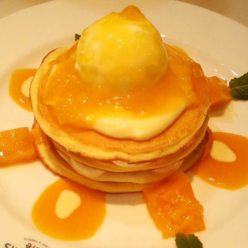 マンゴーのパンケーキ(ブラザーズカフェ梅田オーパ店 )