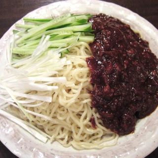 ジャージャー麺(チンタンタン海浜幕張駅前店)