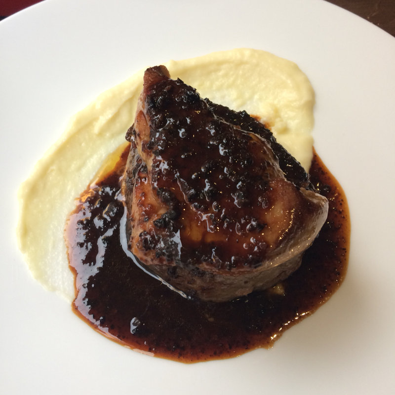 フォアグラ入り和牛ハンバーグ(俺のフレンチ・イタリアン AKASAKA)