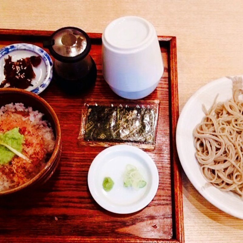 天しんの昼ご飯(手碾き蕎麦天しん )