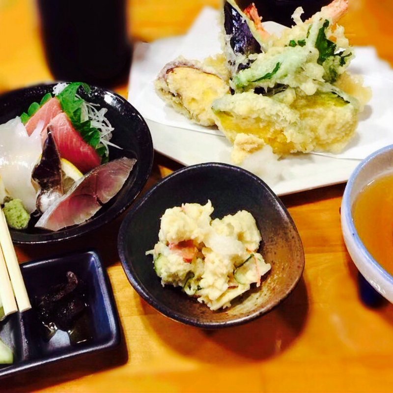 天麩羅定食(割烹居酒屋 やすまろ )