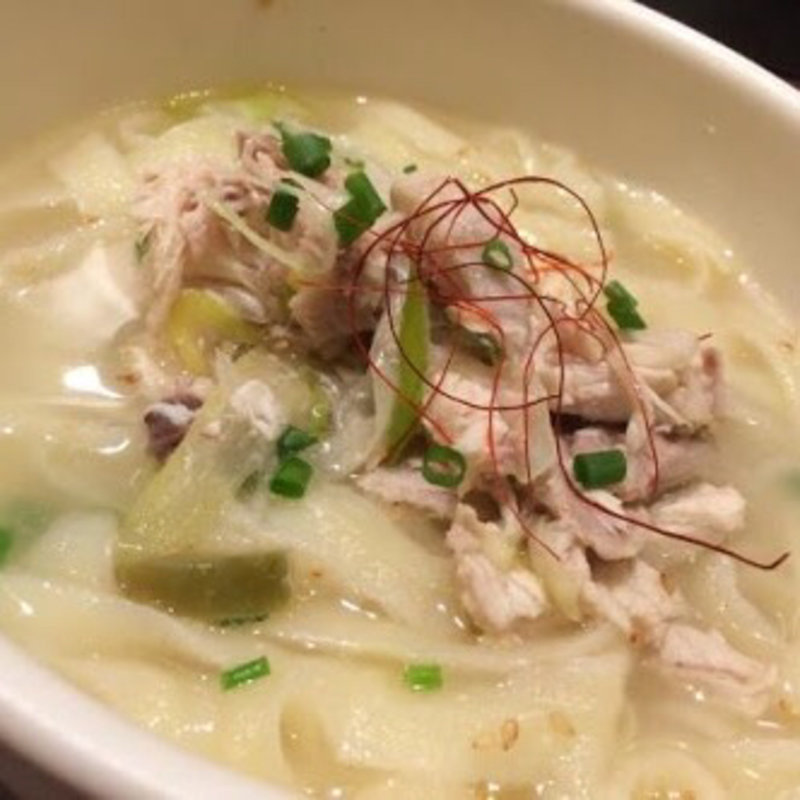 白湯鶏(唐朝刀削麺 成田空港店)