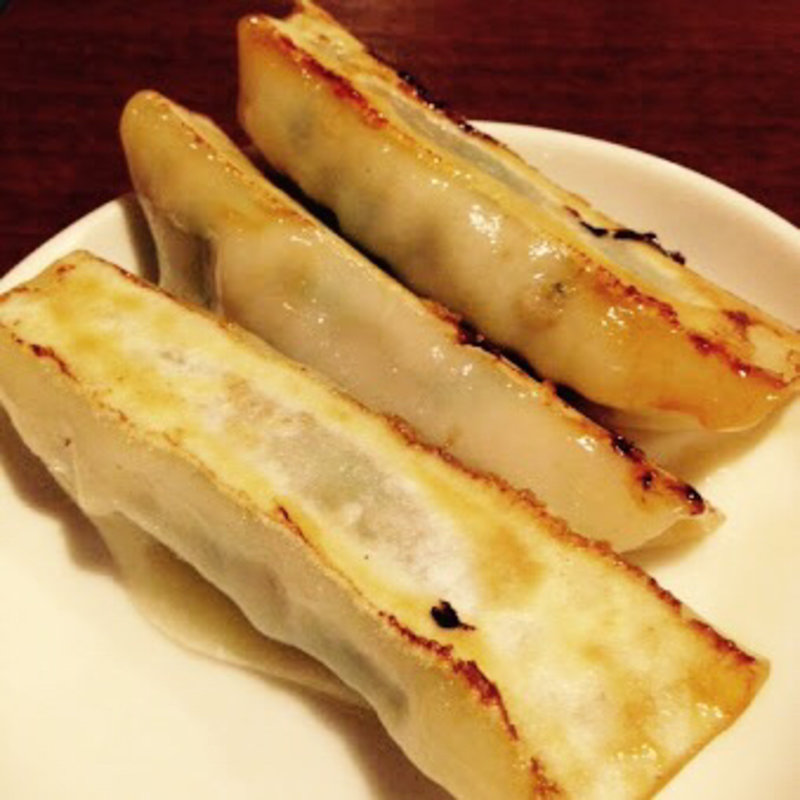 餃子 三ヶ(唐朝刀削麺 成田空港店)