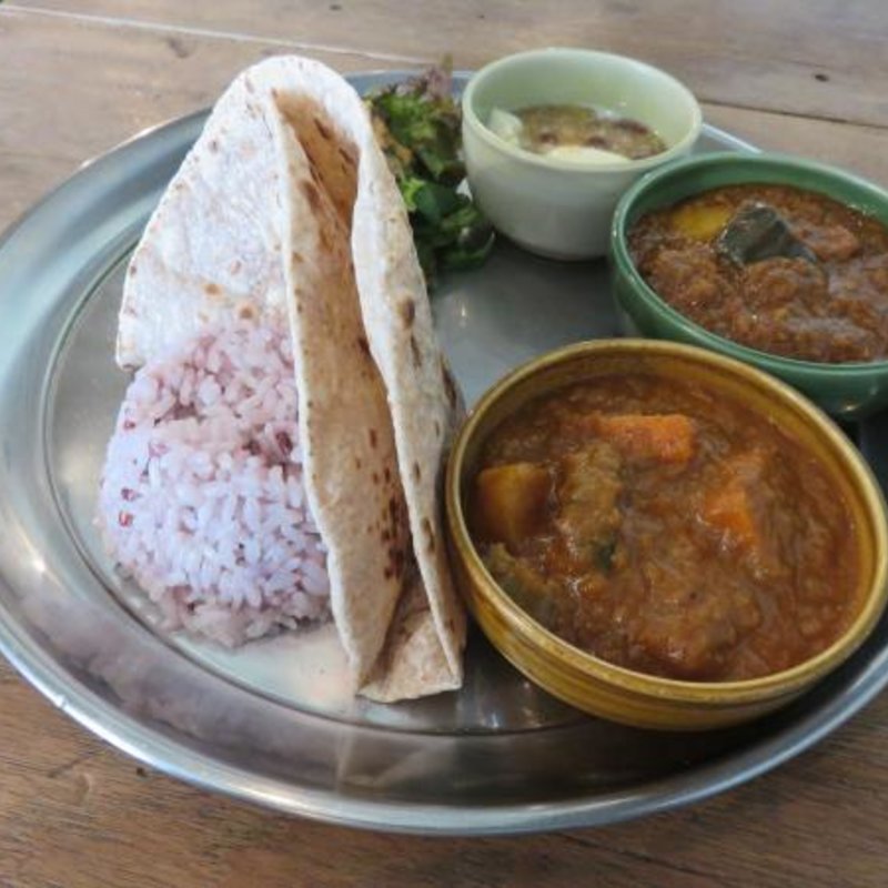 日替わりBナスとじゃが芋と鶏ひき肉のカレー(森森舎 カフェ＆陶芸教室)