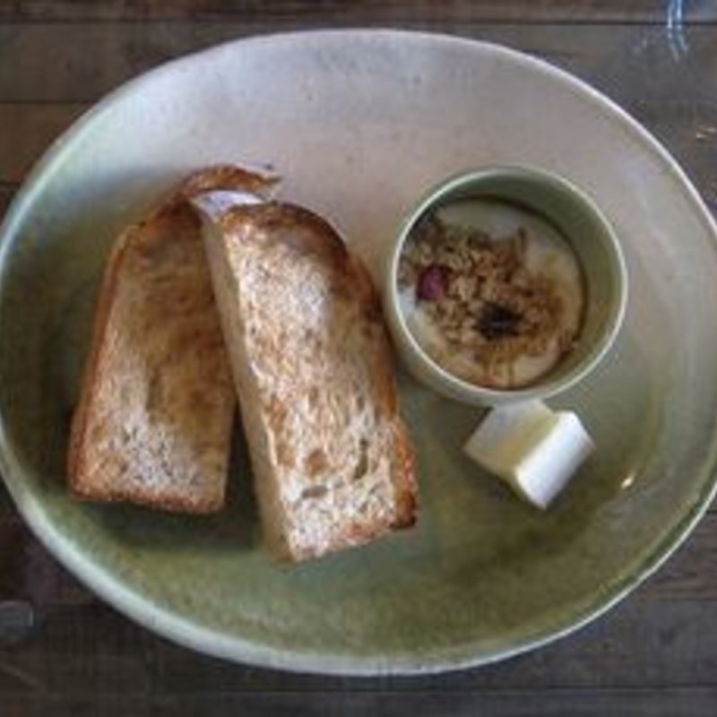 モーニングトーストヨーグルト付(森森舎 カフェ＆陶芸教室)