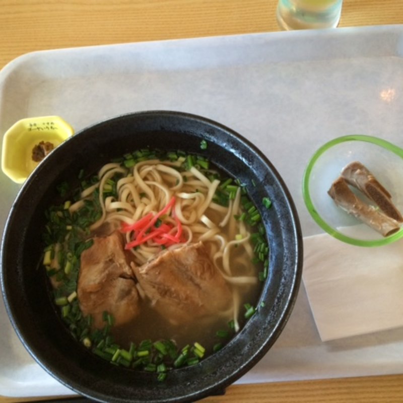 ソーキそば(琉球ガラス村)