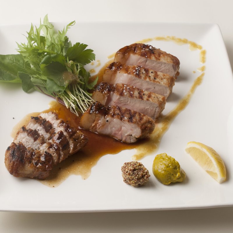 秋田産豚ロースのロースト(Vin de Rêve)