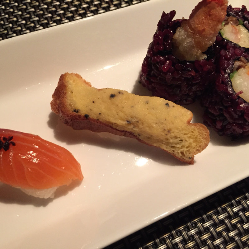 季節の握り寿司と本日のロール寿司（くのいちコース）(ニンジャ アカサカ （NINJA AKASAKA）)