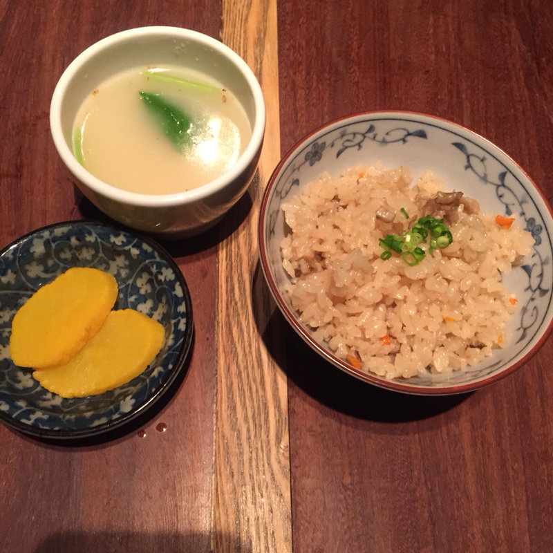 博多名物 かしわめし(焼とりの八兵衛 六本木ヒルズ店 )