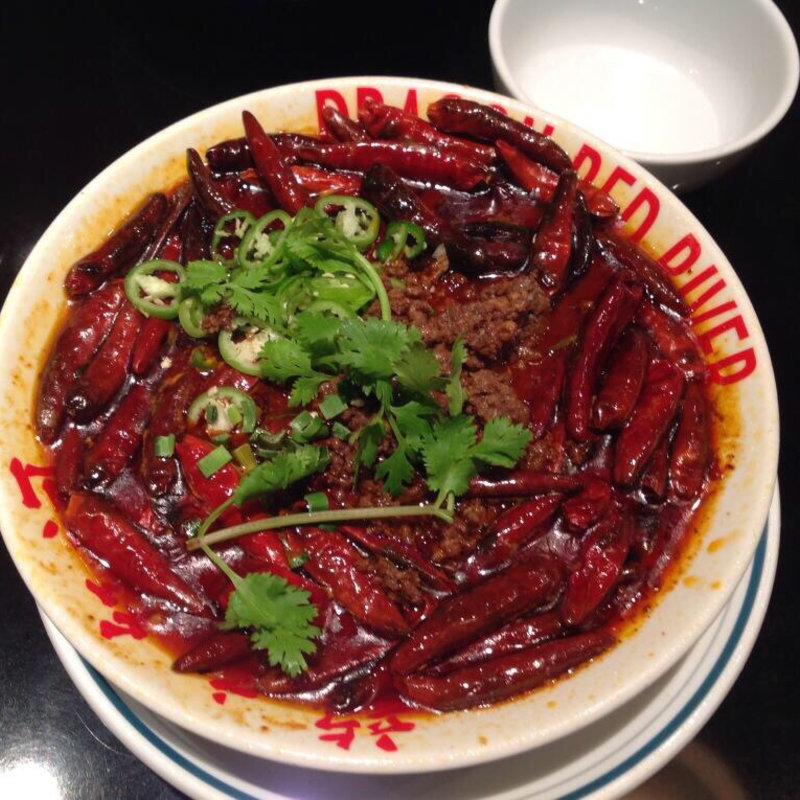 世界一辛い担々麺(ドラゴン レッド リバー 阪急西宮ガーデンズ店)