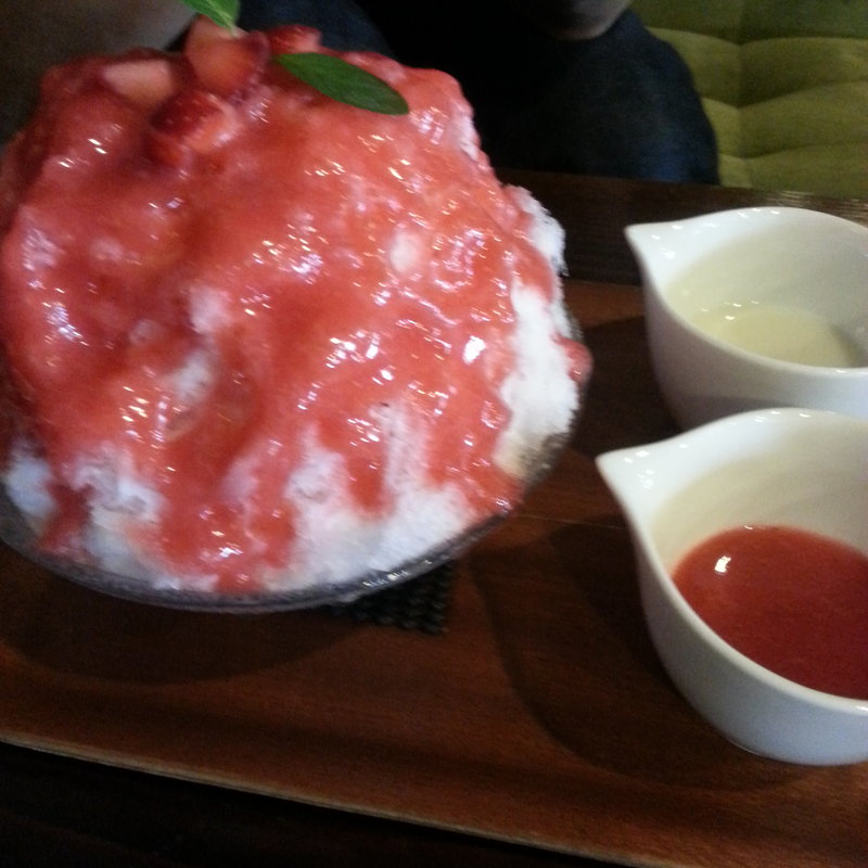 イチゴの町のイチゴミルク(赤七屋 （アカシチヤ）)