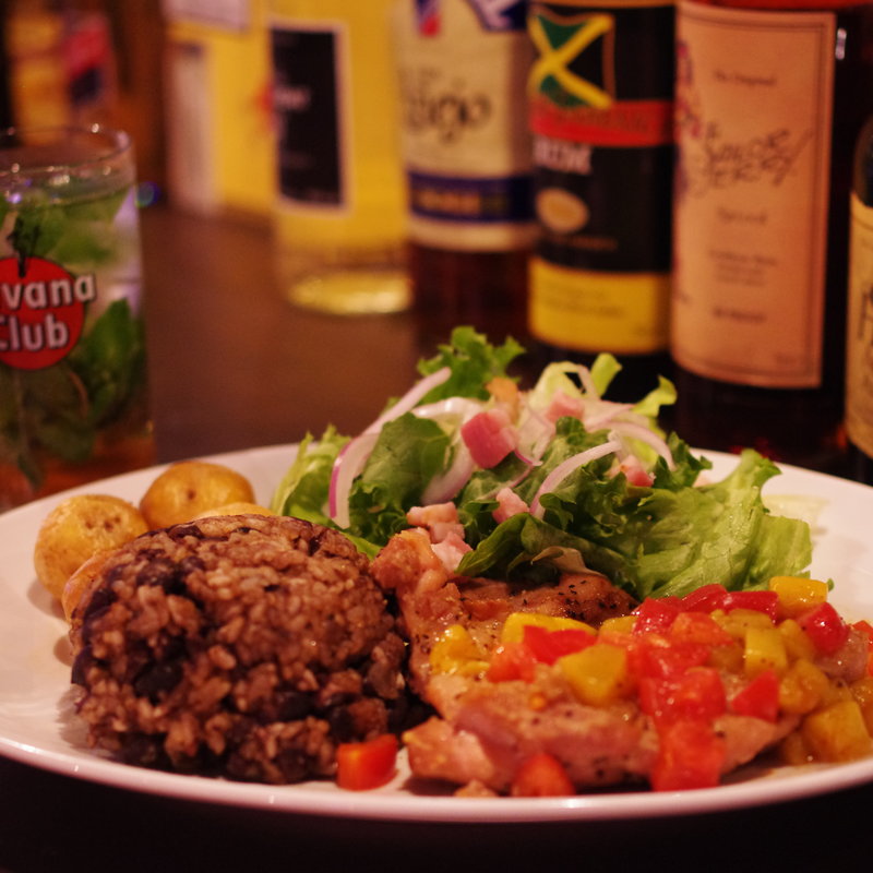 マンゴーサルサチキンプレート(フード&バー カーニャ )