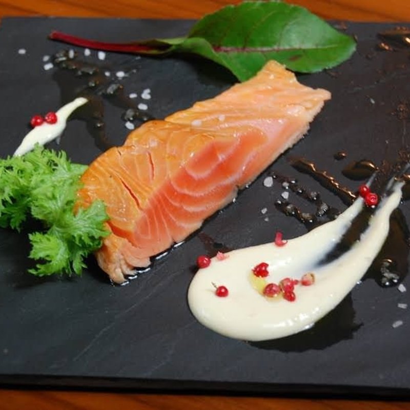 サーモンの瞬間スモーク(ワイガヤ )