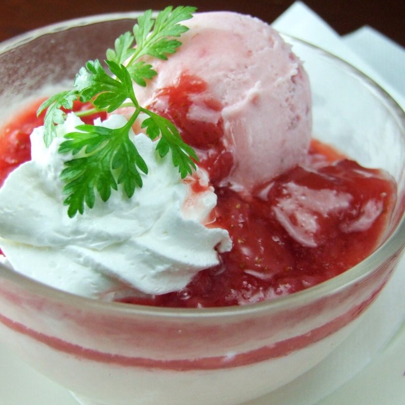 苺のパンナコッタ(くいものや チャカ 津田沼店)