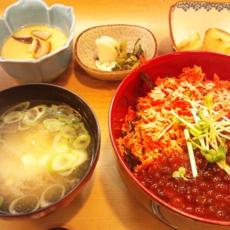 特製いくら二色丼(ふぐ料理三田山田屋)