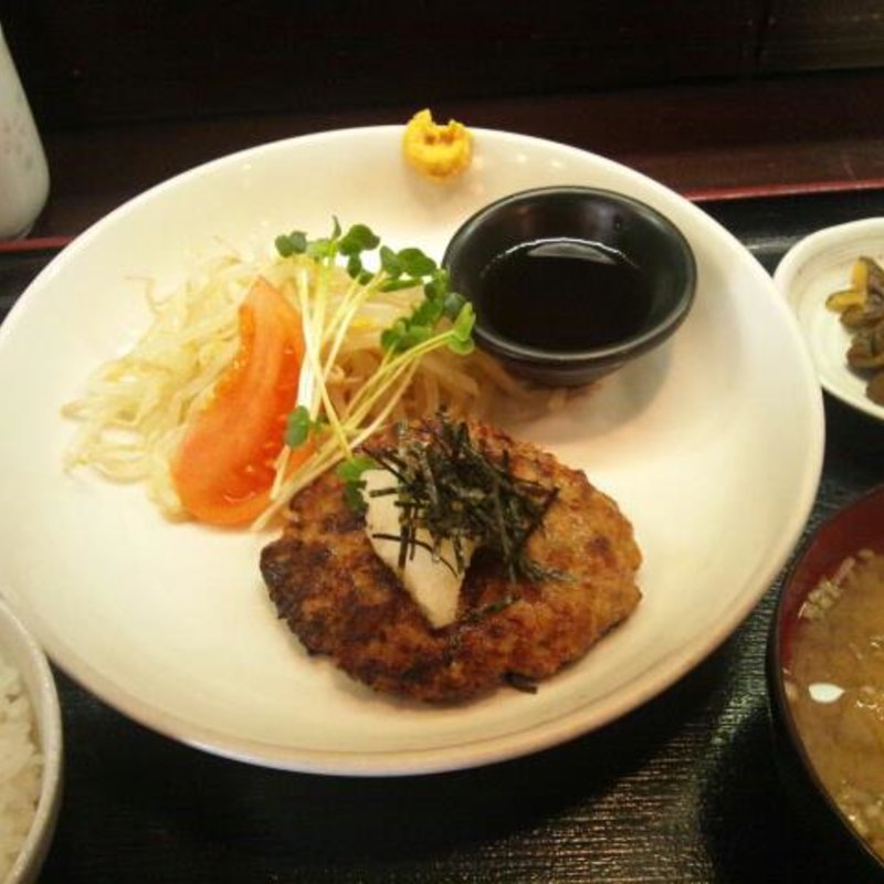 和風ハンバーグ定食(津国屋)