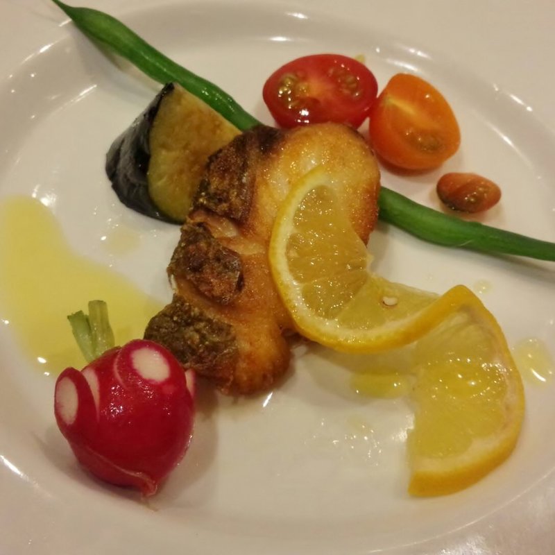 メダイのポワレ(ディナーコースB)(イタリア食堂 Vino uno)