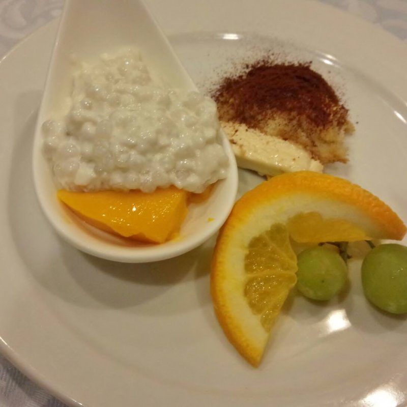 デザートの盛り合わせ(ディナーコースB)(イタリア食堂 Vino uno)