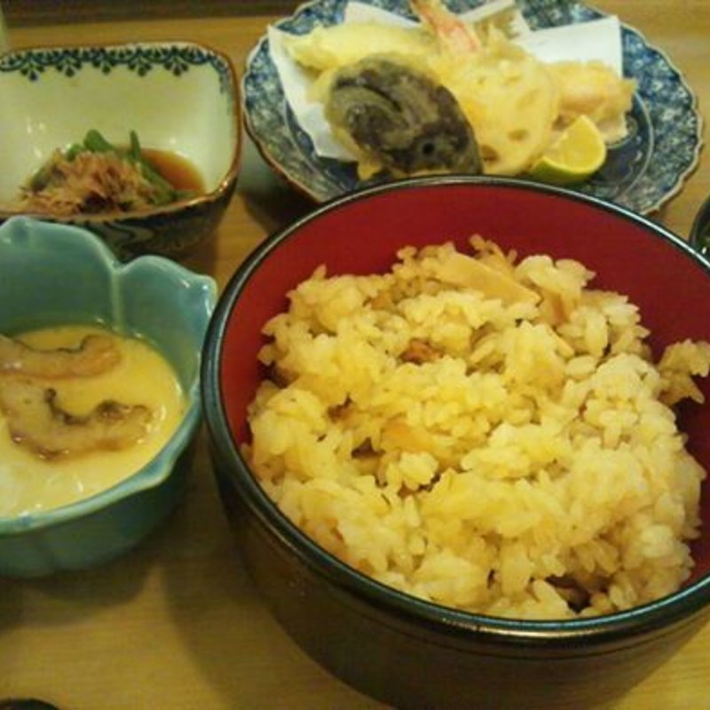 松茸ごはん(ふぐ料理三田山田屋)