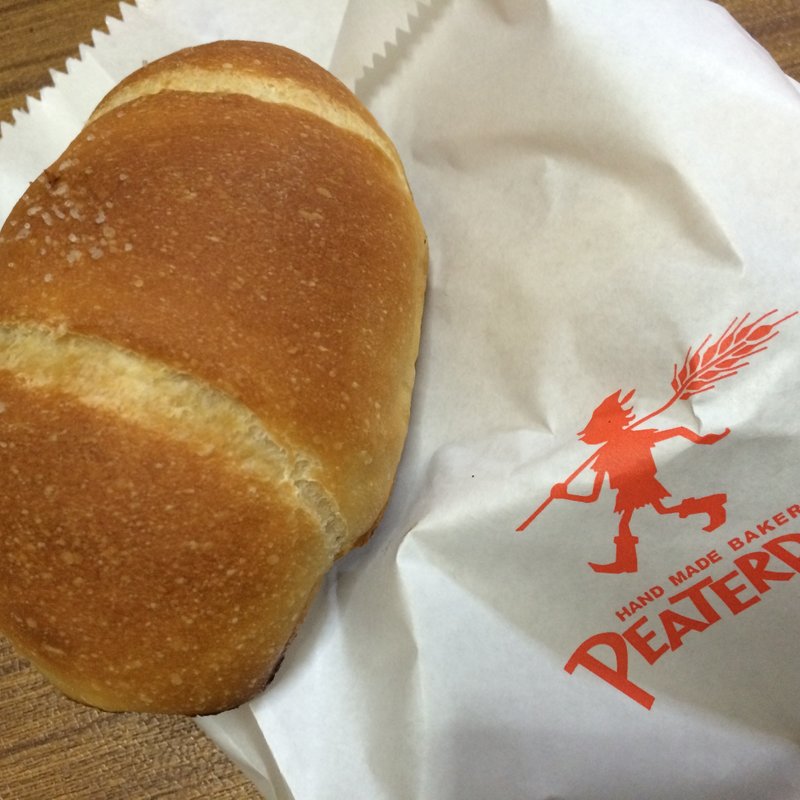 塩パン(ピーターパン 小麦工房店)