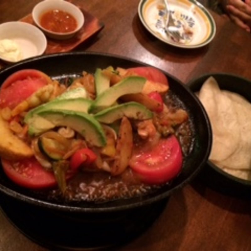 チキン＆ベジタブルファヒータ(エルトリート 横浜スカイビル店 )