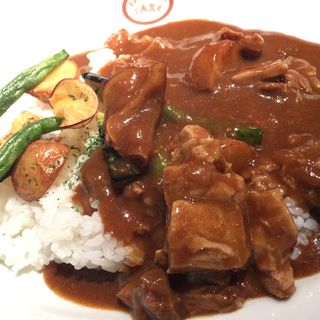 牛肉と赤ワインのビーフカレー【ブルゴーニュ風】(ビストロとサカバ TAKE （タケ 【旧店名】 Restaurant TAKE）)