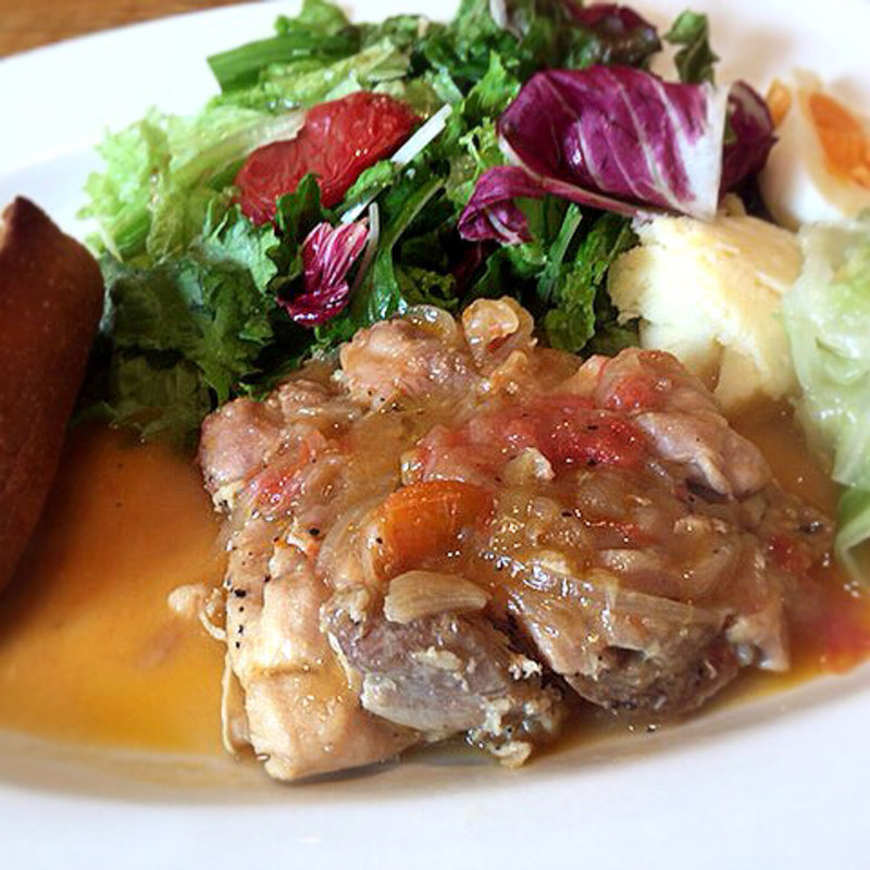鶏モモ肉とフレッシュトマトのビネガー煮(ビストロ・ル・マン （BISTRO Le MAN）)