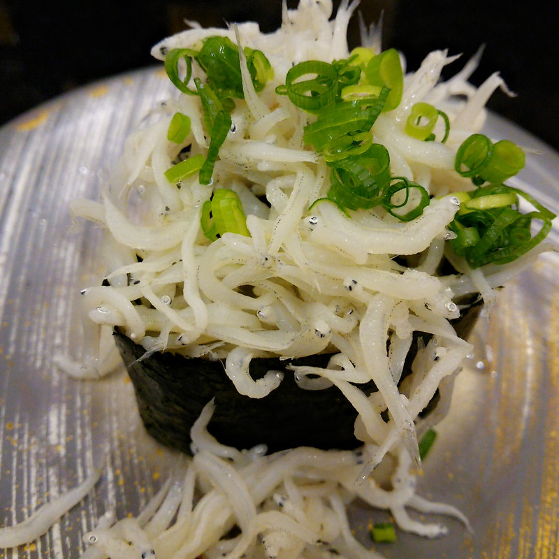 釜揚げしらす(まぐろ問屋 三浦三崎港 トレッサ横浜店)