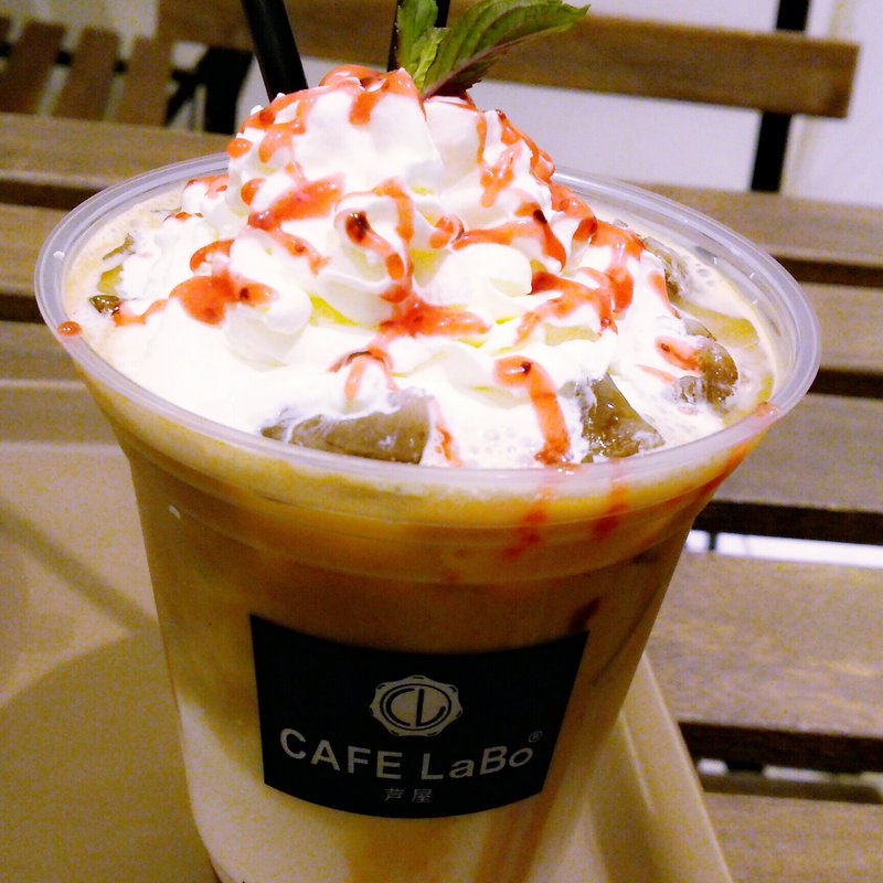 ストロベリーラテ(芦屋CAFELaBo)