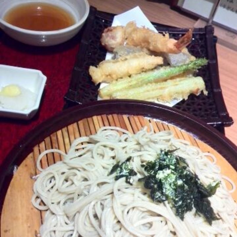 海老と野菜の天ぷらそば(花旬庵 大井町店)